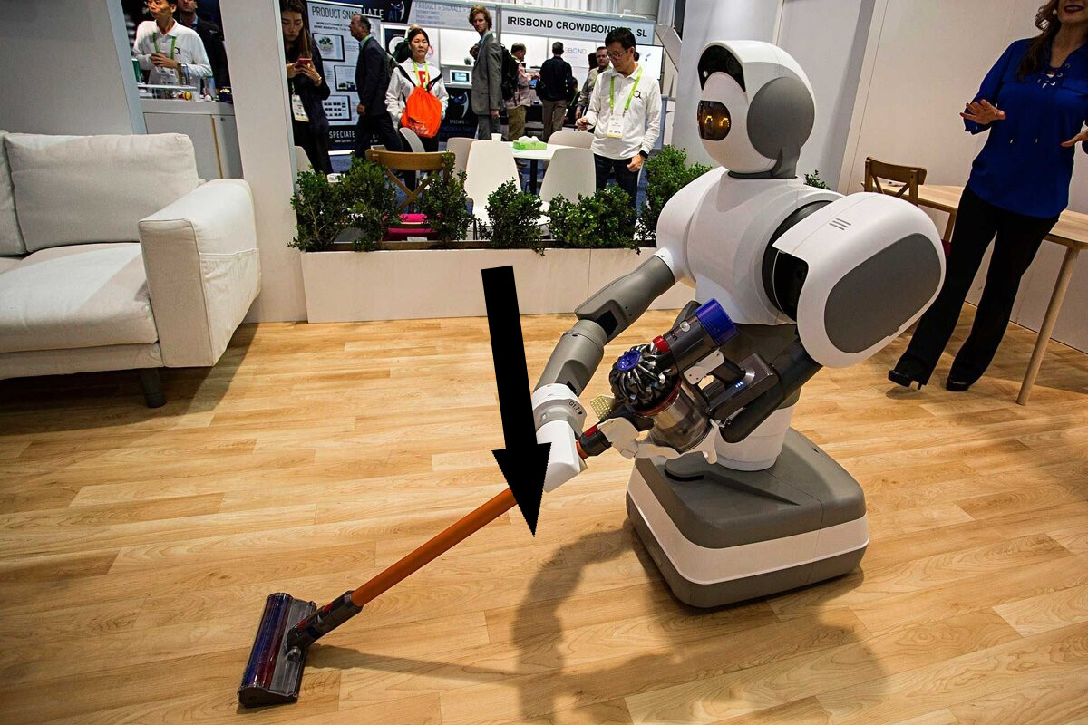 Драка с роботом в офисе